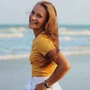 Meet your Posher, Aly